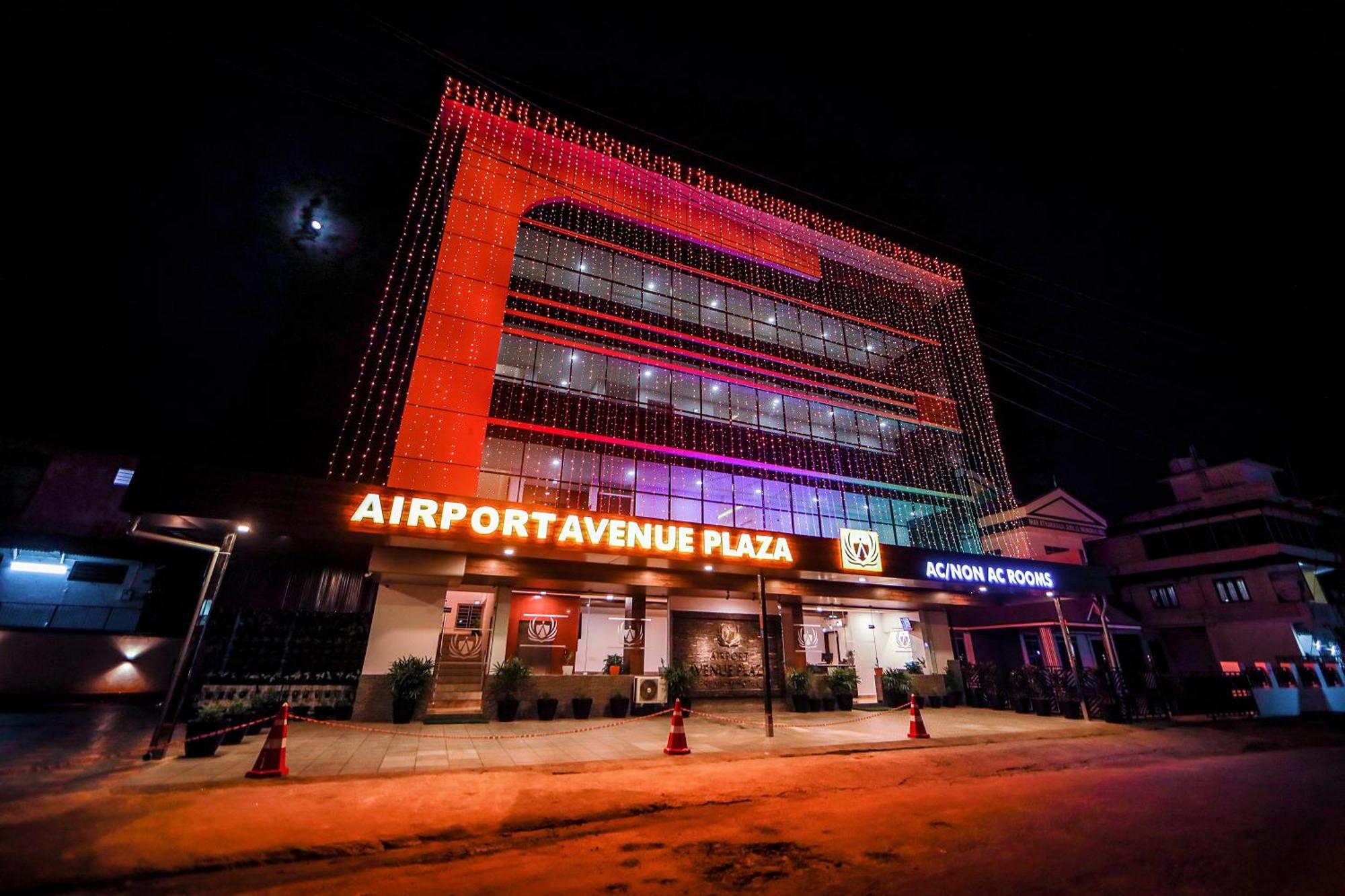 Airport Avenue Plaza Hotel Nedumbassery Exterior photo