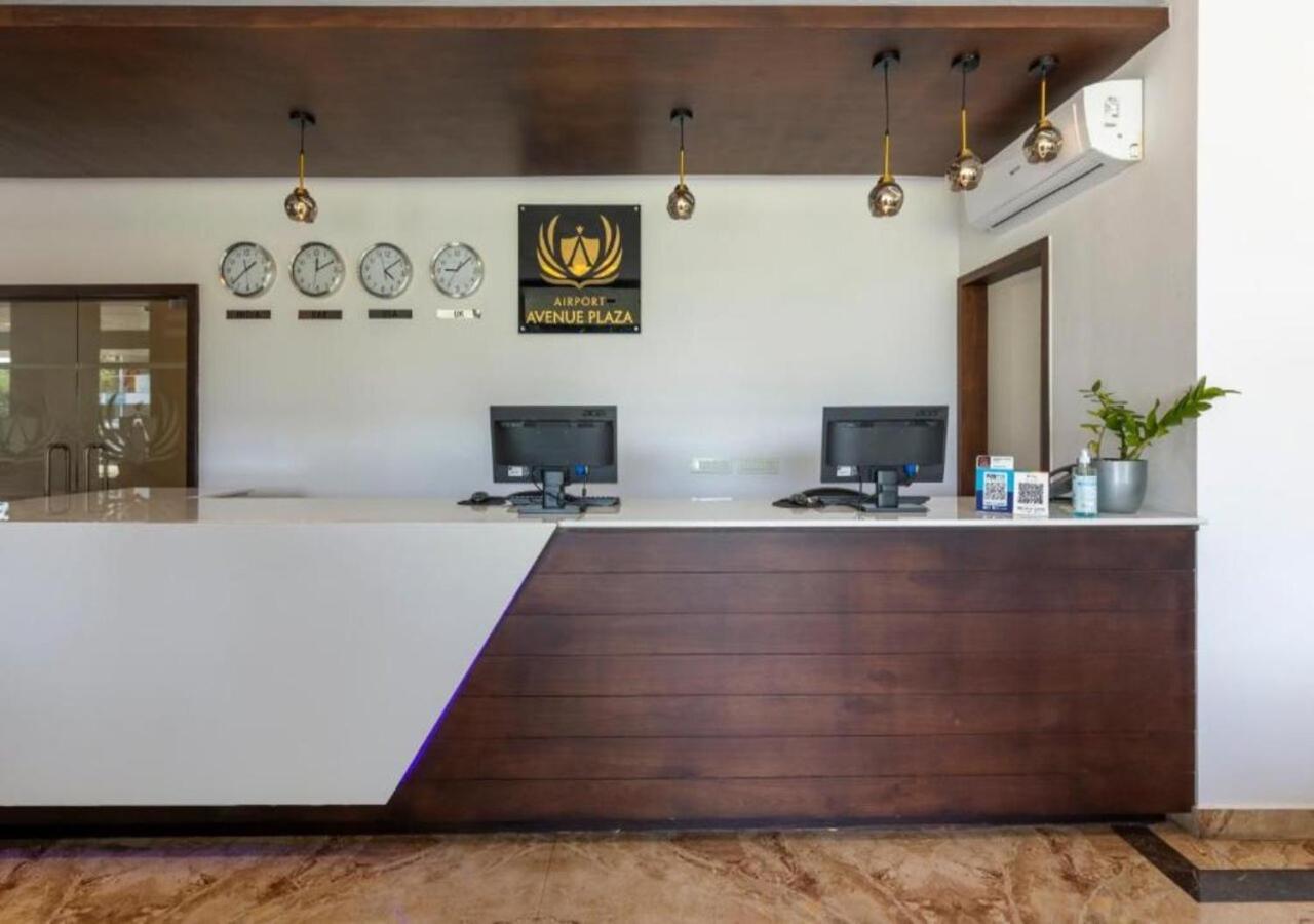 Airport Avenue Plaza Hotel Nedumbassery Exterior photo