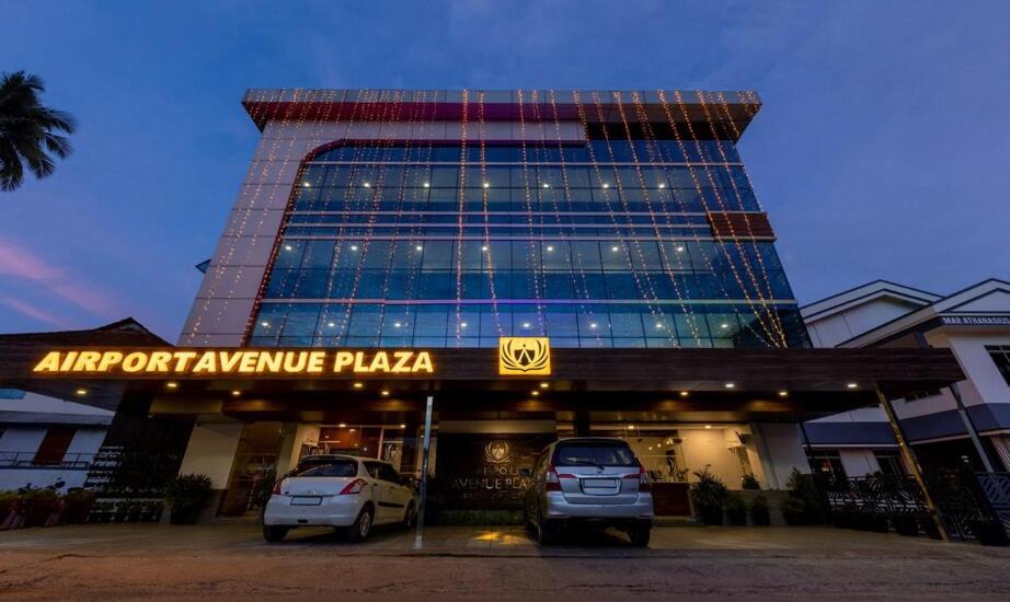 Airport Avenue Plaza Hotel Nedumbassery Exterior photo